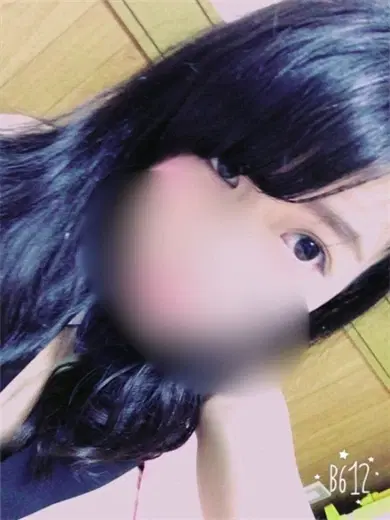 知花りあ