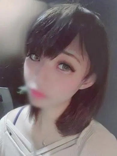 愛川ユリア