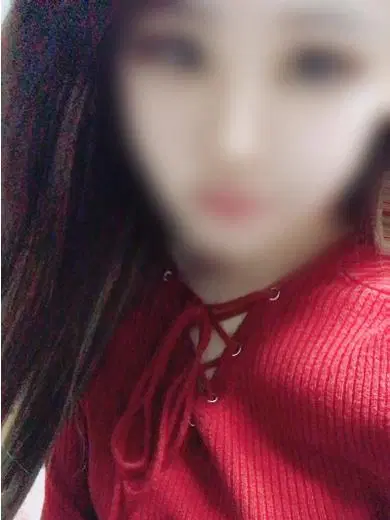 琥珀エリナ
