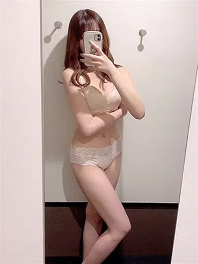 ゆりな
