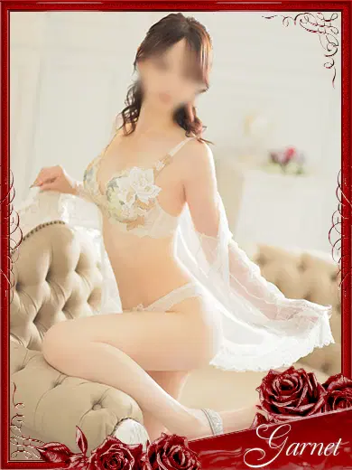 鈴乃梨沙