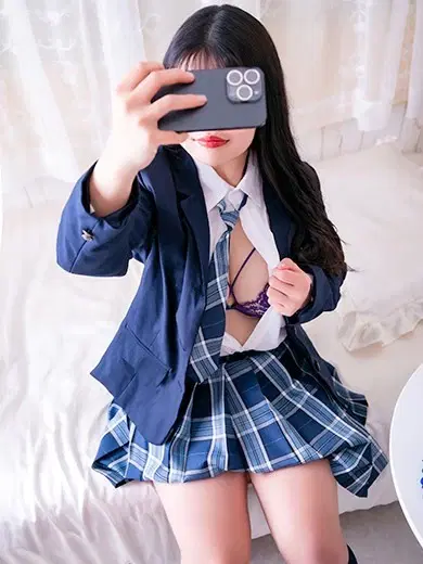 小栗まなほ