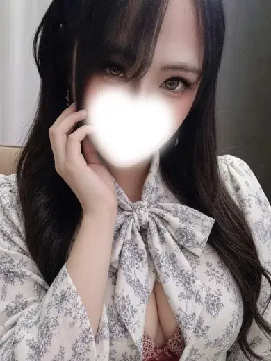 小柳ももな
