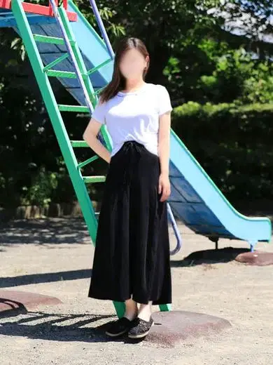 安達麻耶