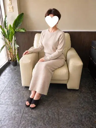 あきな