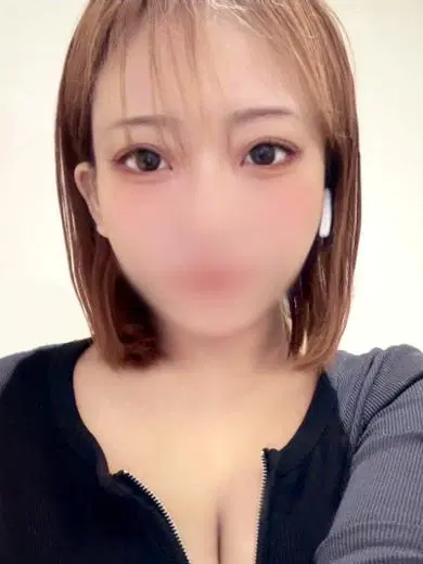 鳴海ゆいか