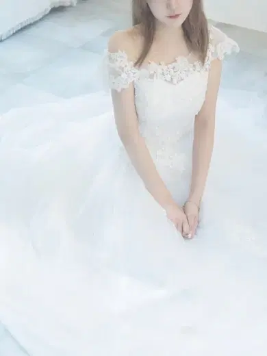 美鈴えれな