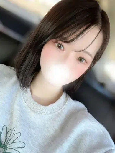 新美まゆか