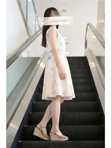 怜美