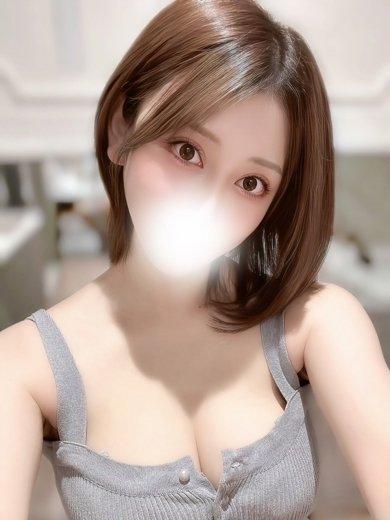 小松ひなみ