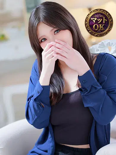 篠田まひる