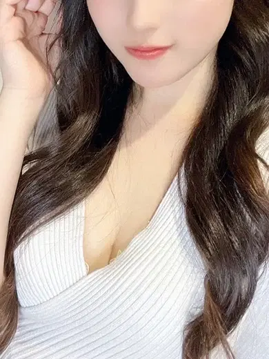 黒咲綾