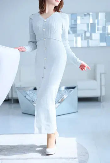 由奈