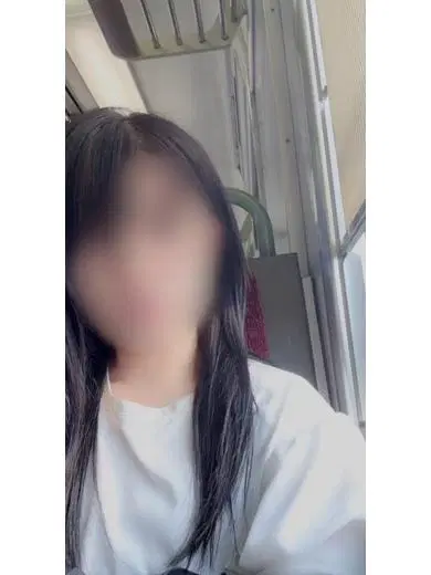 みな
