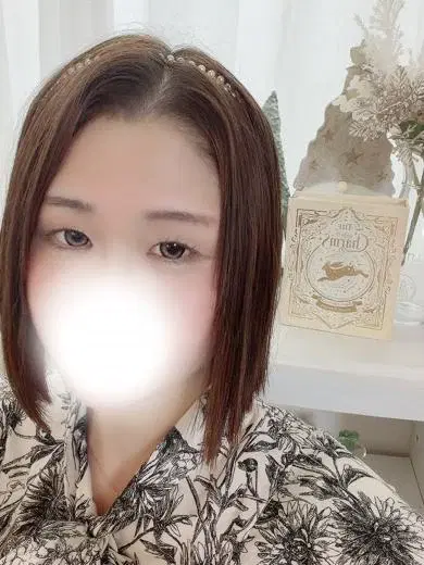 ゆりな