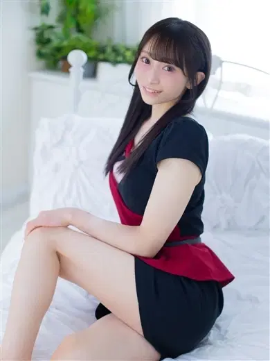 葉月ひな