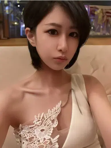 水川りさ