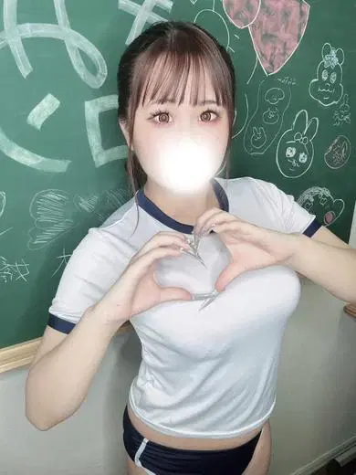 もえな