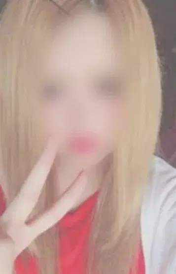 東野カナ