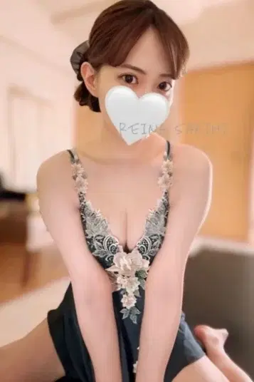 咲妃れいな