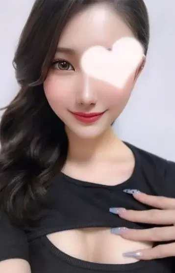 星奈しおん