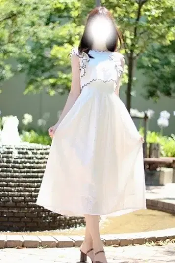 山岸まみ