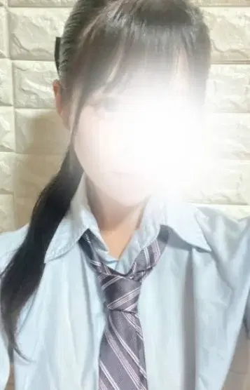 足立梨花