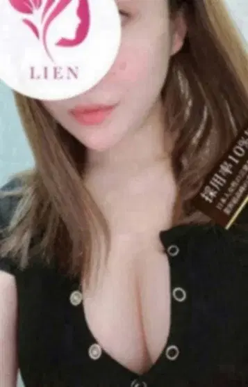 白桃さえこ