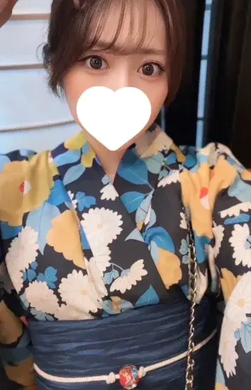 杏まりな
