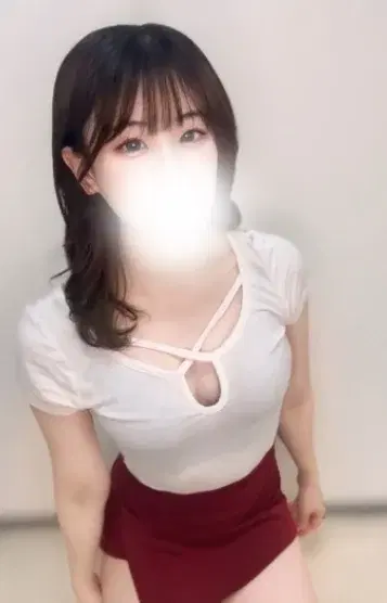 小春ゆな