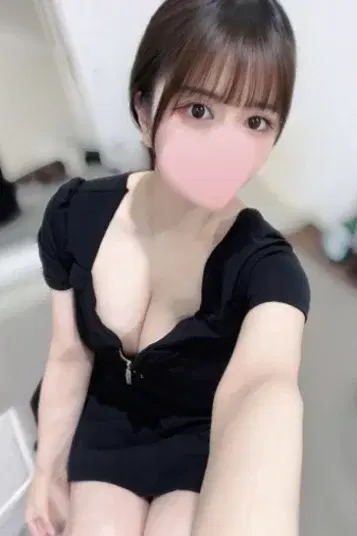 小川ひなこ