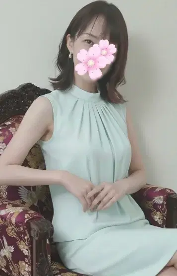 茜