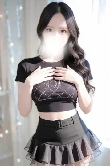 芹沢美凪