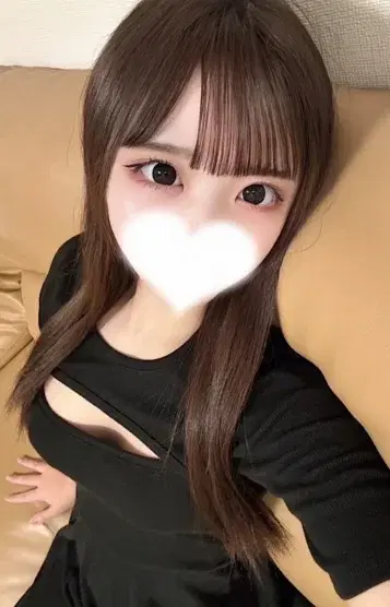 三上ひな