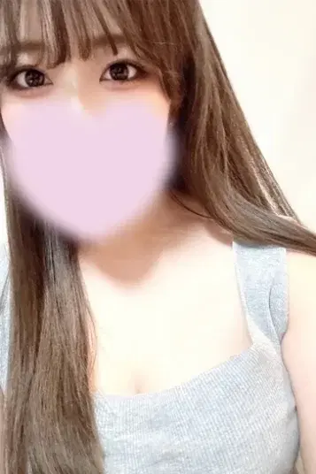 泉ひな