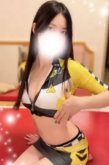 結城なぎ