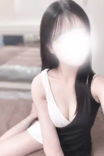 綾瀬ここ