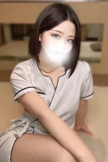 小鳥遊めめ