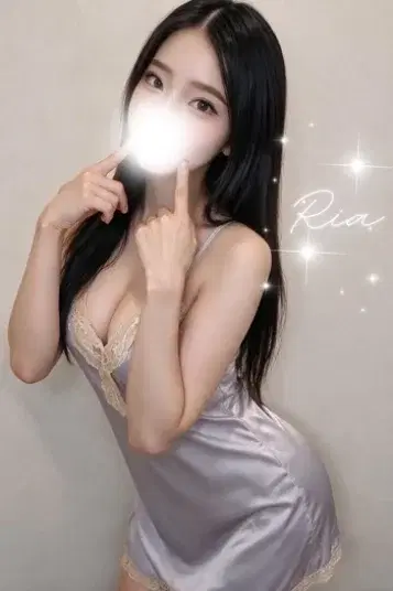 東雲りあ